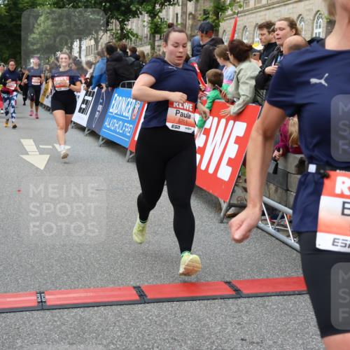 14.06.2026 - REWE Women's Run Strokosch-Dieckow http://msf.ph/oto/9769053 14.06.2026 10:59:36 Ziel 5032, 5117, 5404, 5409, 5418, 5590, 5701, 6016 meine-sportfotos.de