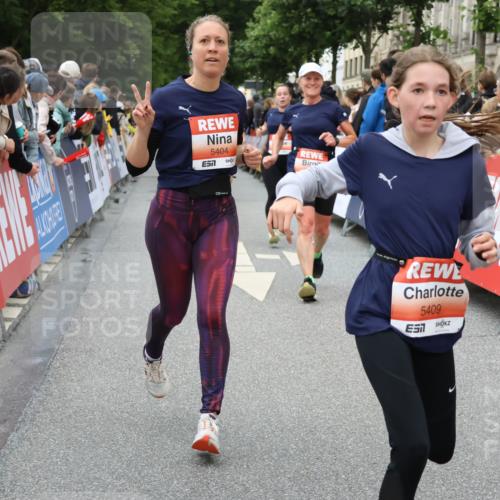 14.06.2026 - REWE Women's Run Strokosch-Dieckow http://msf.ph/oto/9769103 14.06.2026 10:59:33 Ziel 5032, 5172, 5404, 5409, 5701 meine-sportfotos.de