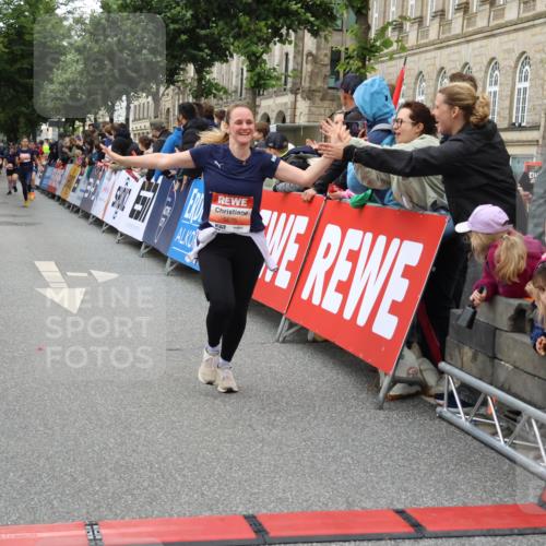14.06.2026 - REWE Women's Run Strokosch-Dieckow http://msf.ph/oto/9769604 14.06.2026 10:59:12 Ziel 5376, 5595, 5675, 5703, 5986 meine-sportfotos.de