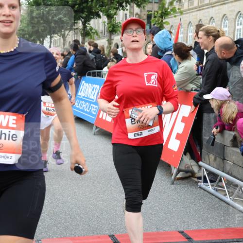 14.06.2026 - REWE Women's Run Strokosch-Dieckow http://msf.ph/oto/9769784 14.06.2026 10:59:05 Ziel 5066, 5067, 5142, 5144, 5154, 5226, 5376, 5703, 5741, 5986 meine-sportfotos.de