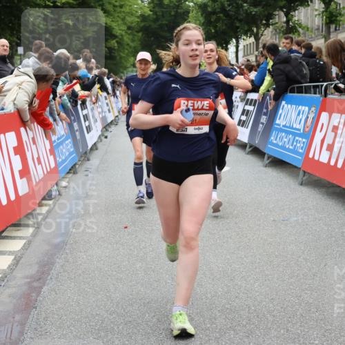 14.06.2026 - REWE Women's Run Strokosch-Dieckow http://msf.ph/oto/9769947 14.06.2026 10:57:02 Ziel 5021, 5023, 5074, 5209, 5571, 5583, 5964, 6053 meine-sportfotos.de