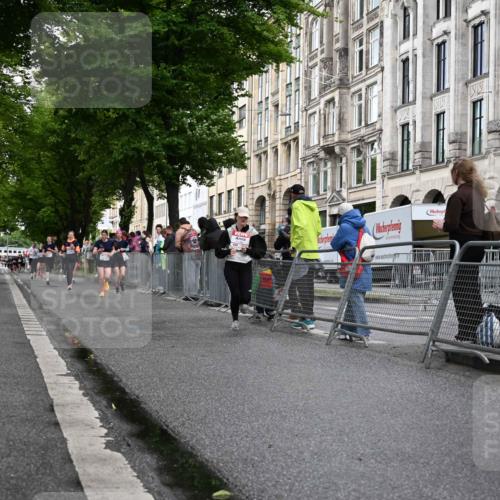 14.06.2026 - REWE Women's Run J. Mangold http://msf.ph/oto/9770043 14.06.2026 09:54:41 Ziel 11266, 11270, 11273 meine-sportfotos.de