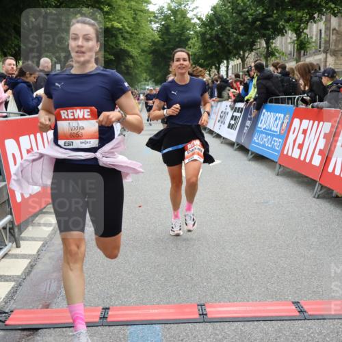 14.06.2026 - REWE Women's Run Strokosch-Dieckow http://msf.ph/oto/9770153 14.06.2026 10:56:56 Ziel 5023, 5070, 5219, 5571, 5583, 6023, 6053 meine-sportfotos.de