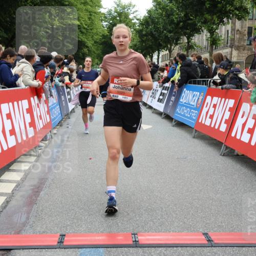 14.06.2026 - REWE Women's Run Strokosch-Dieckow http://msf.ph/oto/9770339 14.06.2026 10:56:54 Ziel 5023, 5070, 5219, 5571, 5583, 6023, 6053 meine-sportfotos.de