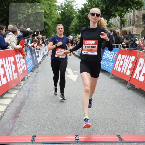 14.06.2026 - REWE Women's Run Strokosch-Dieckow http://msf.ph/oto/9770398 14.06.2026 10:56:52 Ziel 5023, 5070, 5219, 6023, 6053 meine-sportfotos.de