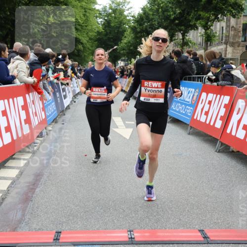 14.06.2026 - REWE Women's Run Strokosch-Dieckow http://msf.ph/oto/9770416 14.06.2026 10:56:52 Ziel 5023, 5070, 5219, 6023, 6053 meine-sportfotos.de