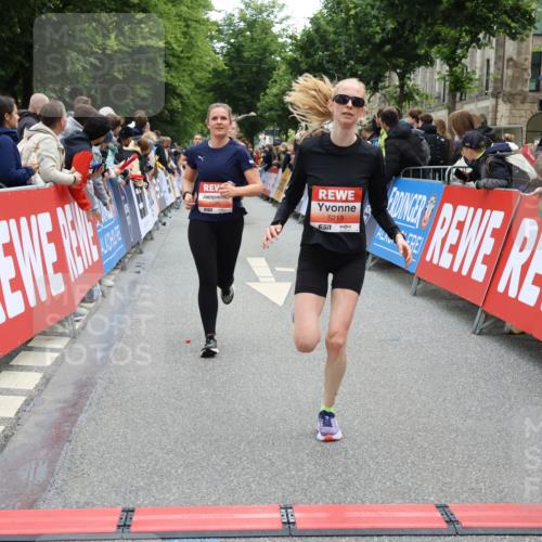 14.06.2026 - REWE Women's Run Strokosch-Dieckow http://msf.ph/oto/9770425 14.06.2026 10:56:52 Ziel 5023, 5070, 5219, 6023, 6053 meine-sportfotos.de