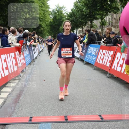 14.06.2026 - REWE Women's Run Strokosch-Dieckow http://msf.ph/oto/9770459 14.06.2026 10:56:49 Ziel 5070, 5219, 5945, 6023 meine-sportfotos.de