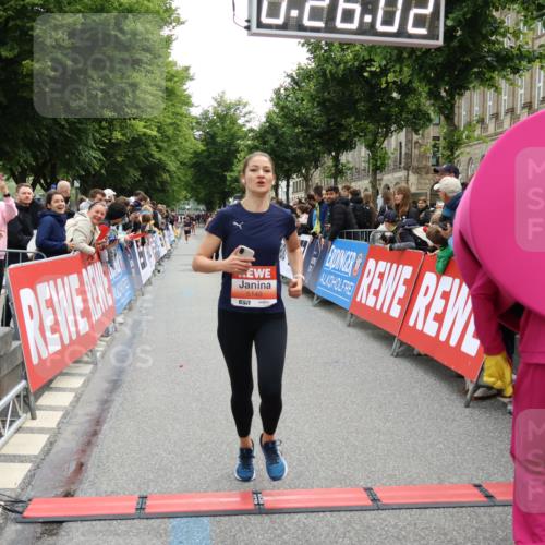 14.06.2026 - REWE Women's Run Strokosch-Dieckow http://msf.ph/oto/9770616 14.06.2026 10:56:30 Ziel 5140, 5244, 5245, 5556, 5818 meine-sportfotos.de