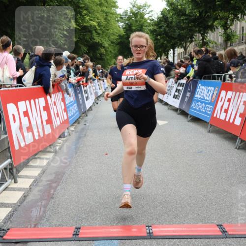 14.06.2026 - REWE Women's Run Strokosch-Dieckow http://msf.ph/oto/9770804 14.06.2026 10:56:26 Ziel 5140, 5244, 5245, 5556, 5818, 5868 meine-sportfotos.de