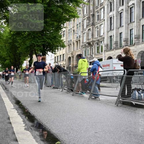 14.06.2026 - REWE Women's Run J. Mangold http://msf.ph/oto/9771327 14.06.2026 09:58:39 Ziel 10172, 10879, 10960, 11341 meine-sportfotos.de