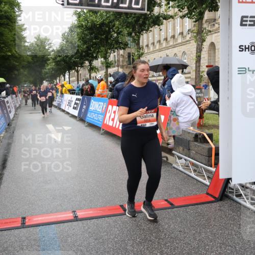 14.06.2026 - REWE Women's Run Strokosch-Dieckow http://msf.ph/oto/9771391 14.06.2026 11:11:07 Ziel 5123, 5254, 5554, 5606, 5763, 5879, 5915 meine-sportfotos.de