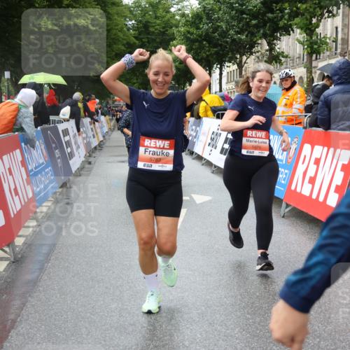 14.06.2026 - REWE Women's Run Strokosch-Dieckow http://msf.ph/oto/9771533 14.06.2026 11:10:59 Ziel 5005, 5120, 5123, 5124, 5125, 5126, 5127, 5254, 5316, 5554, 5724, 5763, 5830, 5831, 5879, 5915 meine-sportfotos.de