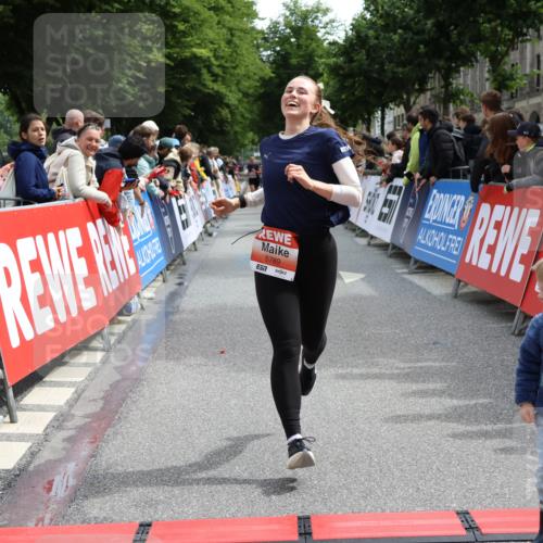 14.06.2026 - REWE Women's Run Strokosch-Dieckow http://msf.ph/oto/9771535 14.06.2026 10:55:48 Ziel 5250, 5695, 5789, 6069 meine-sportfotos.de