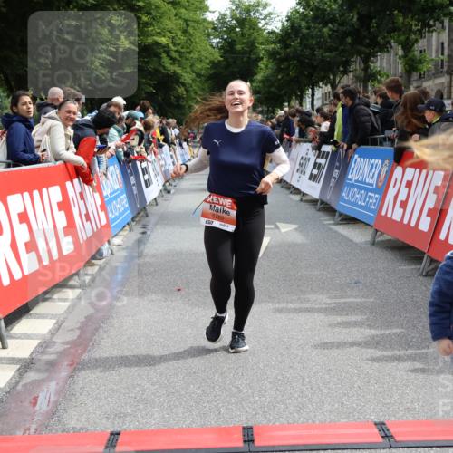 14.06.2026 - REWE Women's Run Strokosch-Dieckow http://msf.ph/oto/9771658 14.06.2026 10:55:47 Ziel 5250, 5695, 5789, 6069 meine-sportfotos.de