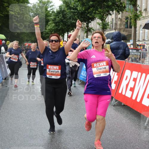 14.06.2026 - REWE Women's Run Strokosch-Dieckow http://msf.ph/oto/9771720 14.06.2026 11:10:50 Ziel 5005, 5028, 5120, 5124, 5125, 5126, 5127, 5236, 5724, 5830, 5831 meine-sportfotos.de
