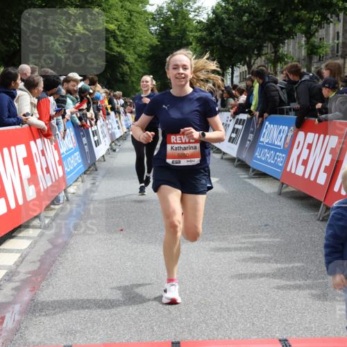 14.06.2026 - REWE Women's Run Strokosch-Dieckow http://msf.ph/oto/9771761 14.06.2026 10:55:46 Ziel 5250, 5287, 5695, 5789, 6069 meine-sportfotos.de