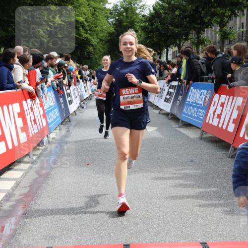 14.06.2026 - REWE Women's Run Strokosch-Dieckow http://msf.ph/oto/9771790 14.06.2026 10:55:46 Ziel 5250, 5287, 5695, 5789, 6069 meine-sportfotos.de