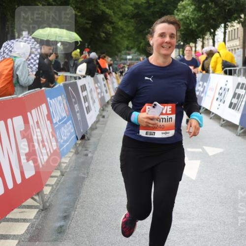 14.06.2026 - REWE Women's Run Strokosch-Dieckow http://msf.ph/oto/9771836 14.06.2026 11:10:26 Ziel 5211, 5240, 5301, 5698, 5787, 5788 meine-sportfotos.de