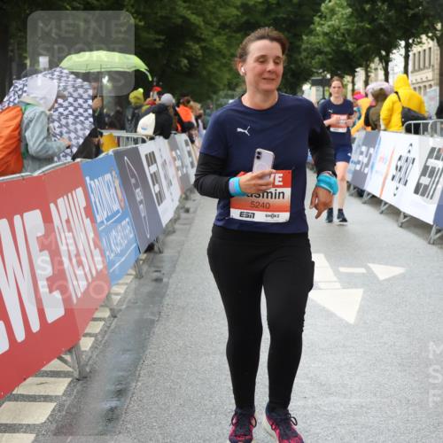 14.06.2026 - REWE Women's Run Strokosch-Dieckow http://msf.ph/oto/9771855 14.06.2026 11:10:26 Ziel 5211, 5240, 5301, 5698, 5787, 5788 meine-sportfotos.de