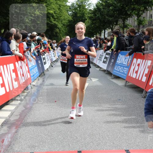 14.06.2026 - REWE Women's Run Strokosch-Dieckow http://msf.ph/oto/9771874 14.06.2026 10:55:46 Ziel 5250, 5287, 5695, 5789, 6069 meine-sportfotos.de