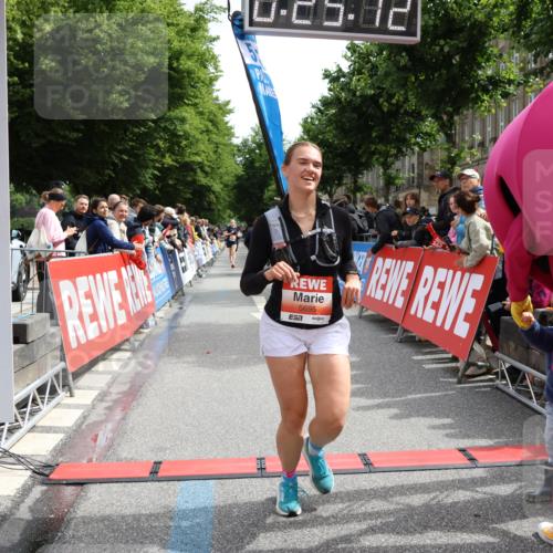 14.06.2026 - REWE Women's Run Strokosch-Dieckow http://msf.ph/oto/9772035 14.06.2026 10:55:41 Ziel 5287, 5308, 5695, 6069 meine-sportfotos.de