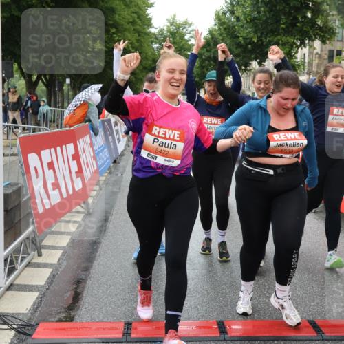 14.06.2026 - REWE Women's Run Strokosch-Dieckow http://msf.ph/oto/9772130 14.06.2026 11:10:04 Ziel 5060, 5061, 5063, 5145, 5197, 5246, 5472, 5533, 5559, 5770, 5855, 5902, 5926 meine-sportfotos.de