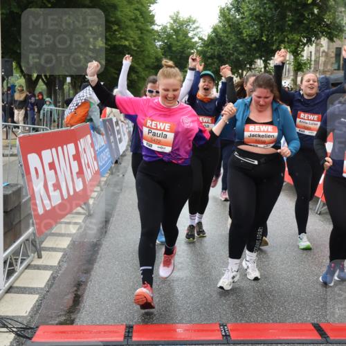 14.06.2026 - REWE Women's Run Strokosch-Dieckow http://msf.ph/oto/9772168 14.06.2026 11:10:03 Ziel 5060, 5061, 5063, 5145, 5197, 5246, 5472, 5533, 5559, 5770, 5855, 5902, 5926 meine-sportfotos.de