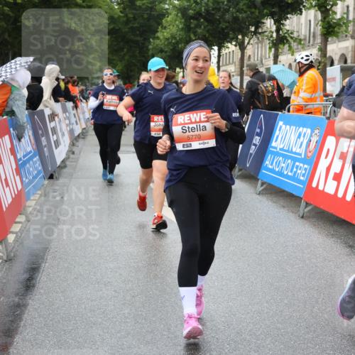 14.06.2026 - REWE Women's Run Strokosch-Dieckow http://msf.ph/oto/9772238 14.06.2026 11:10:00 Ziel 5060, 5061, 5063, 5197, 5246, 5278, 5465, 5472, 5559, 5770, 5855, 5902, 5926 meine-sportfotos.de
