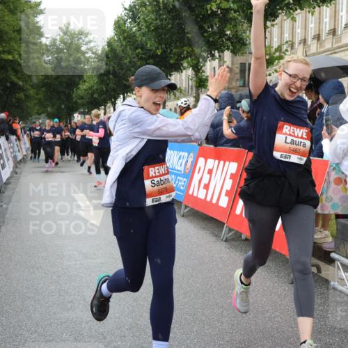 14.06.2026 - REWE Women's Run Strokosch-Dieckow http://msf.ph/oto/9772365 14.06.2026 11:09:54 Ziel 5278, 5465 meine-sportfotos.de