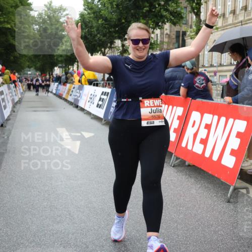 14.06.2026 - REWE Women's Run Strokosch-Dieckow http://msf.ph/oto/9772688 14.06.2026 11:09:40 Ziel 5406, 5549, 5576, 5761, 5762, 5854, 5981, 5987 meine-sportfotos.de