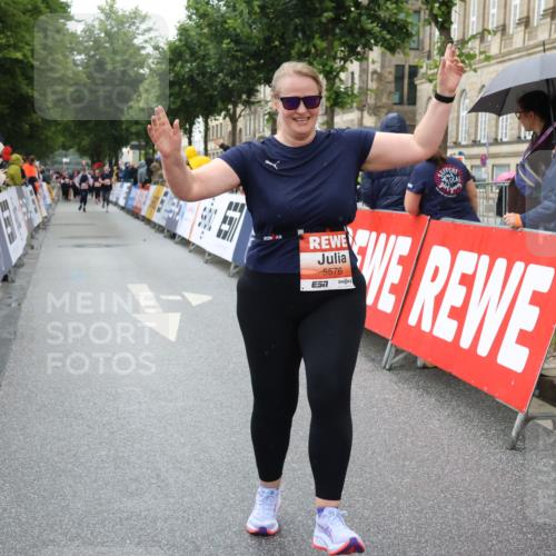 14.06.2026 - REWE Women's Run Strokosch-Dieckow http://msf.ph/oto/9772695 14.06.2026 11:09:40 Ziel 5406, 5549, 5576, 5761, 5762, 5854, 5981, 5987 meine-sportfotos.de