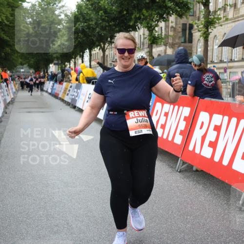 14.06.2026 - REWE Women's Run Strokosch-Dieckow http://msf.ph/oto/9772701 14.06.2026 11:09:39 Ziel 5406, 5549, 5576, 5761, 5762, 5836, 5854, 5981, 5987 meine-sportfotos.de