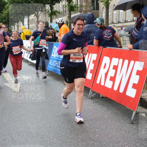 14.06.2026 - REWE Women's Run Strokosch-Dieckow http://msf.ph/oto/9772820 14.06.2026 11:09:36 Ziel 5279, 5406, 5549, 5576, 5761, 5762, 5836, 5854, 5968, 5981, 5987 meine-sportfotos.de