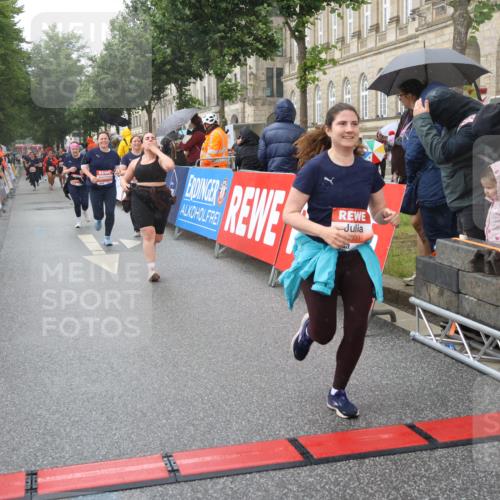 14.06.2026 - REWE Women's Run Strokosch-Dieckow http://msf.ph/oto/9773359 14.06.2026 11:08:58 Ziel 5073, 5135, 5186, 5187, 5232, 5271, 5318, 5338, 5593, 5614, 5758, 5947, 6014, 6039 meine-sportfotos.de