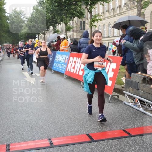 14.06.2026 - REWE Women's Run Strokosch-Dieckow http://msf.ph/oto/9773380 14.06.2026 11:08:58 Ziel 5073, 5135, 5186, 5187, 5232, 5271, 5318, 5338, 5593, 5614, 5758, 5947, 6014, 6039 meine-sportfotos.de