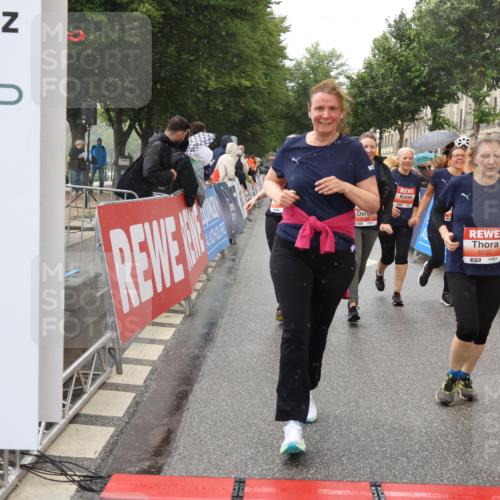 14.06.2026 - REWE Women's Run Strokosch-Dieckow http://msf.ph/oto/9773391 14.06.2026 11:08:52 Ziel 5186, 5187, 5224, 5232, 5235, 5318, 5413, 5593, 5614, 5758, 5779, 6014 meine-sportfotos.de