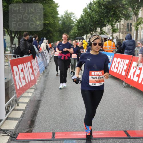 14.06.2026 - REWE Women's Run Strokosch-Dieckow http://msf.ph/oto/9773435 14.06.2026 11:08:50 Ziel 5186, 5187, 5224, 5232, 5235, 5318, 5413, 5593, 5596, 5614, 5758, 5779, 6014 meine-sportfotos.de