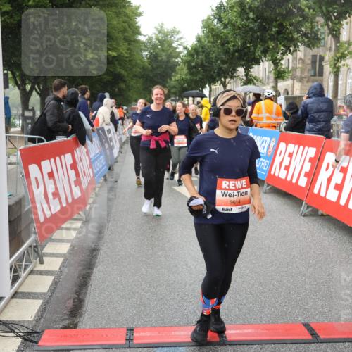 14.06.2026 - REWE Women's Run Strokosch-Dieckow http://msf.ph/oto/9773446 14.06.2026 11:08:50 Ziel 5186, 5187, 5224, 5232, 5235, 5318, 5413, 5593, 5596, 5614, 5758, 5779, 6014 meine-sportfotos.de