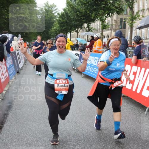 14.06.2026 - REWE Women's Run Strokosch-Dieckow http://msf.ph/oto/9773499 14.06.2026 11:08:47 Ziel 5224, 5235, 5413, 5414, 5596, 5614, 5779 meine-sportfotos.de