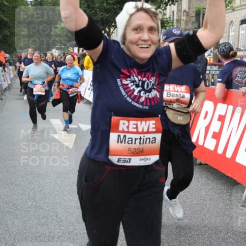 14.06.2026 - REWE Women's Run Strokosch-Dieckow http://msf.ph/oto/9773552 14.06.2026 11:08:45 Ziel 5224, 5235, 5413, 5414, 5596, 5779, 5852, 5994 meine-sportfotos.de