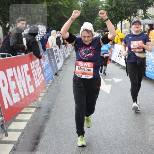 14.06.2026 - REWE Women's Run Strokosch-Dieckow http://msf.ph/oto/9773605 14.06.2026 11:08:44 Ziel 5224, 5235, 5413, 5414, 5596, 5779, 5851, 5852, 5994 meine-sportfotos.de