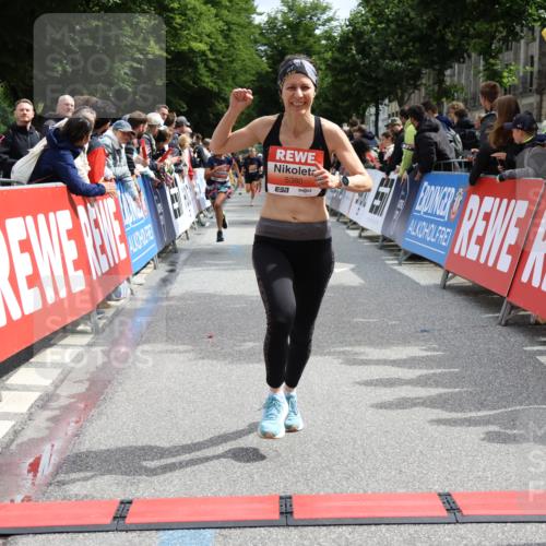 14.06.2026 - REWE Women's Run Strokosch-Dieckow http://msf.ph/oto/9773617 14.06.2026 10:54:29 Ziel 5051, 5380 meine-sportfotos.de