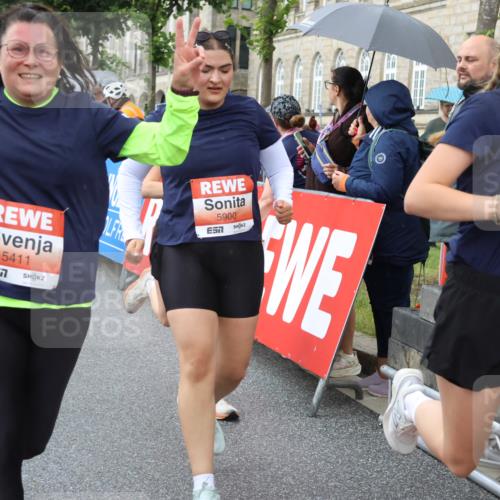 14.06.2026 - REWE Women's Run Strokosch-Dieckow http://msf.ph/oto/9773877 14.06.2026 11:08:30 Ziel 5175, 5253, 5296, 5411, 5459, 5597, 5807, 5875, 5900, 5931, 5949 meine-sportfotos.de