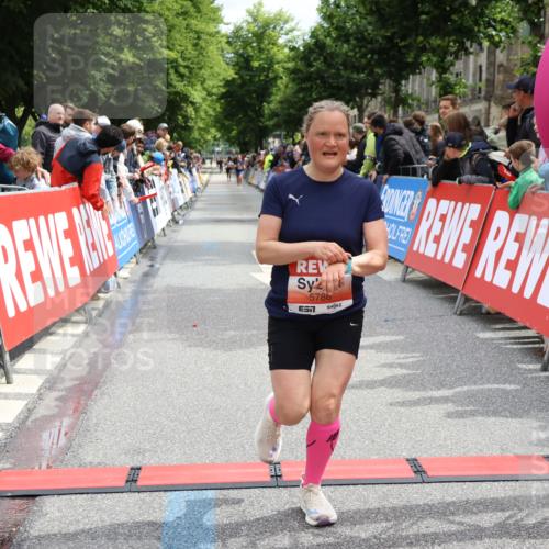 14.06.2026 - REWE Women's Run Strokosch-Dieckow http://msf.ph/oto/9774018 14.06.2026 10:53:47 Ziel 5786 meine-sportfotos.de
