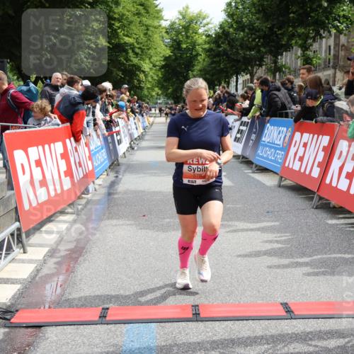 14.06.2026 - REWE Women's Run Strokosch-Dieckow http://msf.ph/oto/9774072 14.06.2026 10:53:46 Ziel 5109, 5786 meine-sportfotos.de