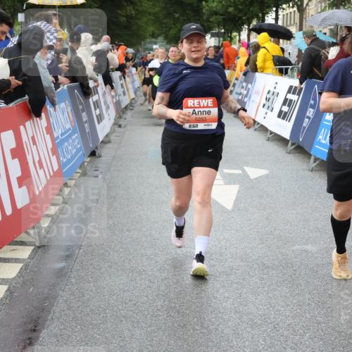 14.06.2026 - REWE Women's Run Strokosch-Dieckow http://msf.ph/oto/9774098 14.06.2026 11:08:25 Ziel 5016, 5019, 5201, 5206, 5253, 5478, 5597, 5807 meine-sportfotos.de
