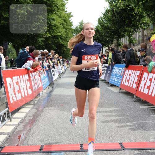 14.06.2026 - REWE Women's Run Strokosch-Dieckow http://msf.ph/oto/9774544 14.06.2026 10:53:22 Ziel 5493, 5694, 5815, 5990 meine-sportfotos.de