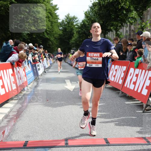 14.06.2026 - REWE Women's Run Strokosch-Dieckow http://msf.ph/oto/9774738 14.06.2026 10:53:18 Ziel 5306, 5493, 5694, 5815, 5990 meine-sportfotos.de