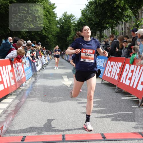 14.06.2026 - REWE Women's Run Strokosch-Dieckow http://msf.ph/oto/9774765 14.06.2026 10:53:18 Ziel 5306, 5493, 5694, 5815, 5990 meine-sportfotos.de